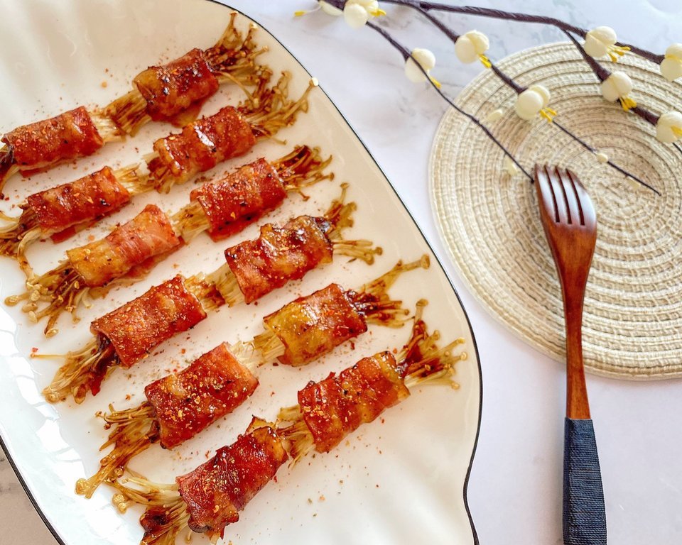 五花肉金针菇图片