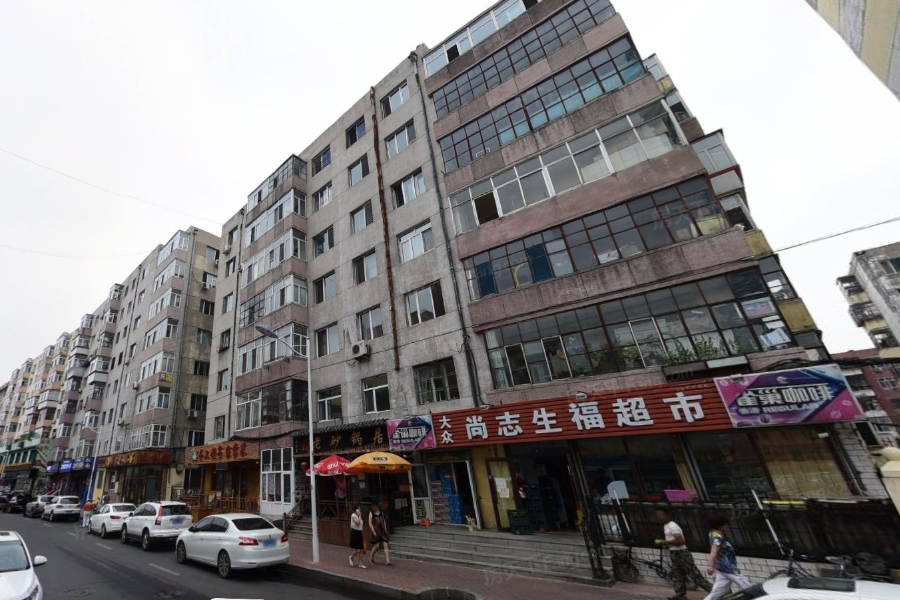 街交汇处东方经纬大厦东北角常哈哈延边美食(大安街店)电话:地址(位置
