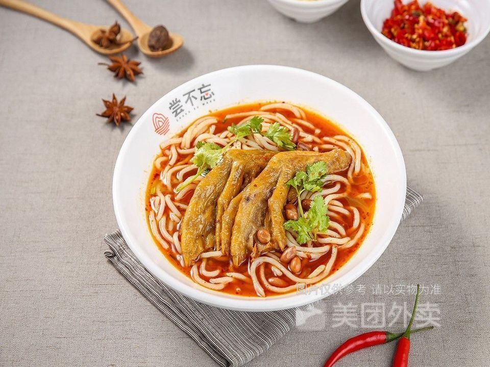 香辣鸭掌粉图片