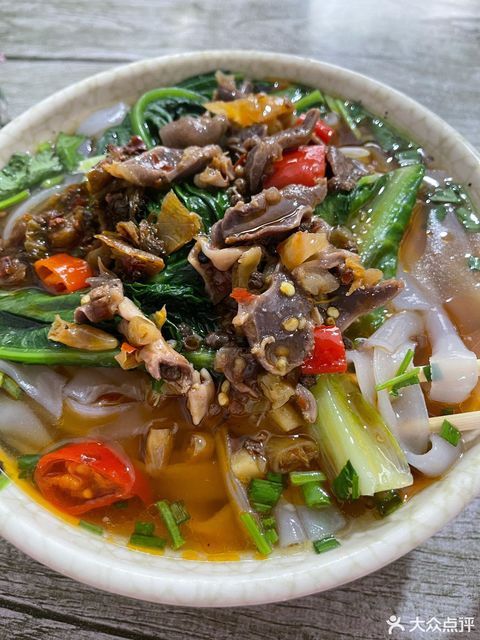 泡椒鸡杂河粉图片