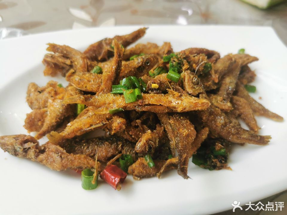 椒盐小河鱼图片