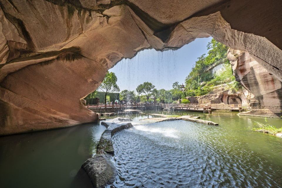 怎么去,怎么走,在哪,在哪里,在哪儿):台州市仙居县景星宾馆附近景星岩