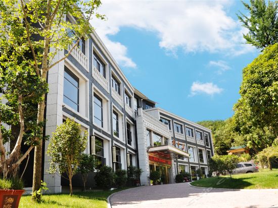 常山湖中居大酒店图片