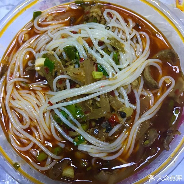 泡椒鸡杂米线图片