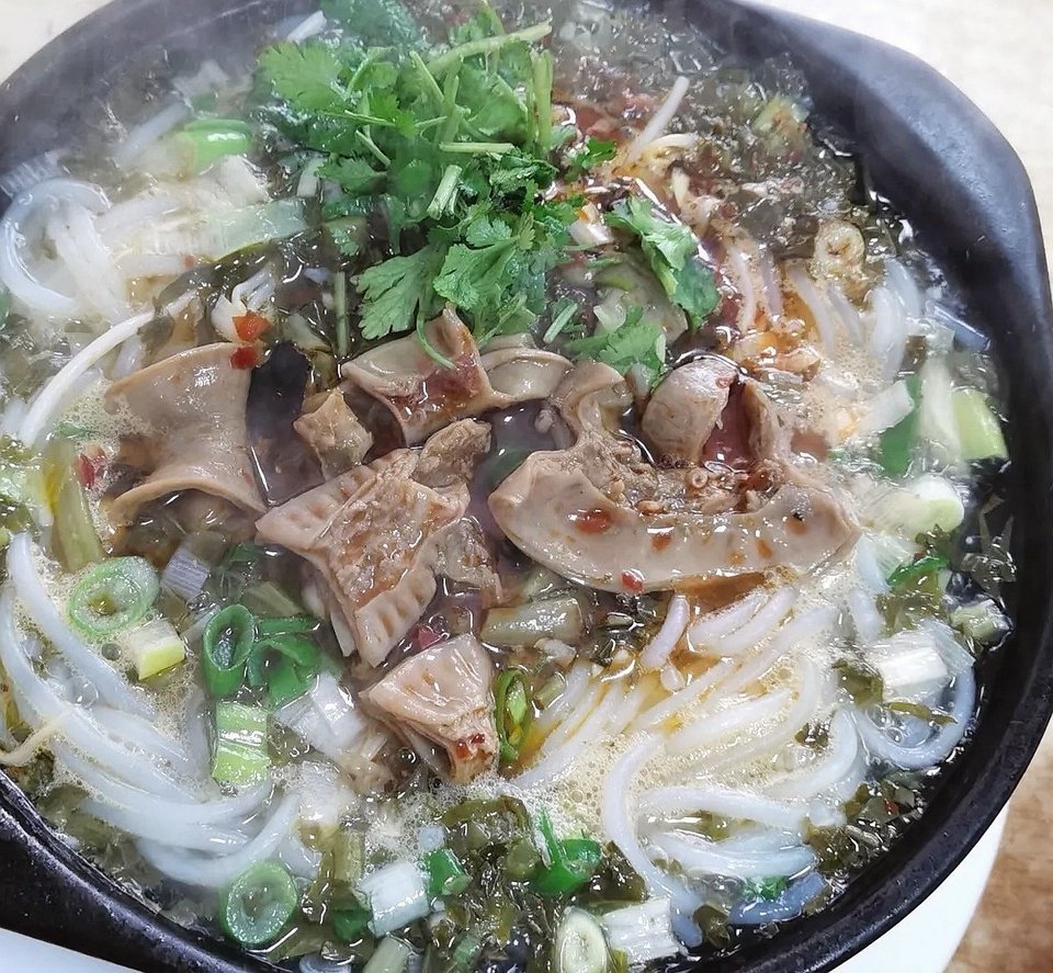 黄大眼大骨砂锅