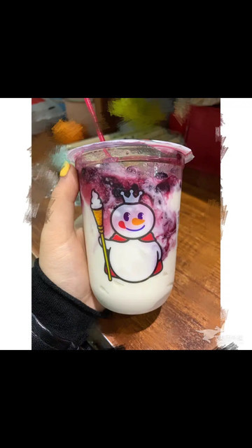 蓝莓雪王大圣代图片