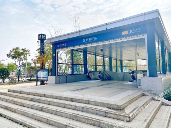 怎么去,怎么走,在哪,在哪里,在哪儿):武汉市江夏区海伦广场电话:青方