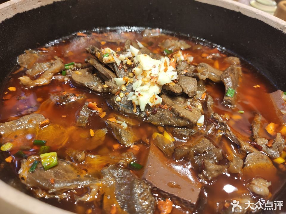 砂锅津市牛肉煲图片