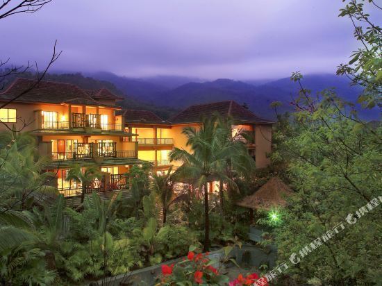 在哪里,在哪儿):保亭黎族苗族自治县保城镇七仙岭中南温泉度假酒店