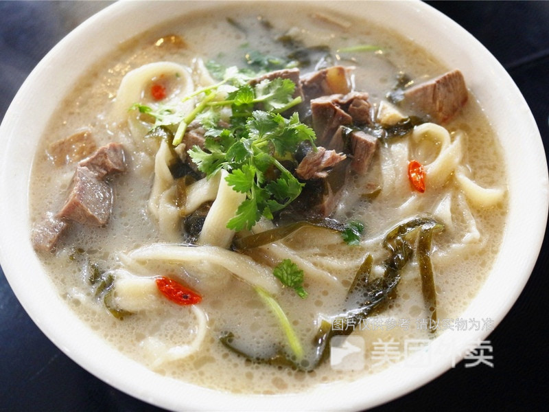 河南滋补烩面大锅羊肉汤家常菜