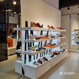 梅丽莎专柜万宁首创奥特莱斯店