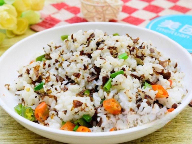 推荐菜:香脆花生干巴苦菜炒饭腌菜牛肉炒饭电话:评论(怎么样,怎样,好