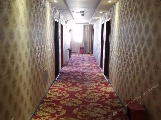 嘉黎神山宾馆图片