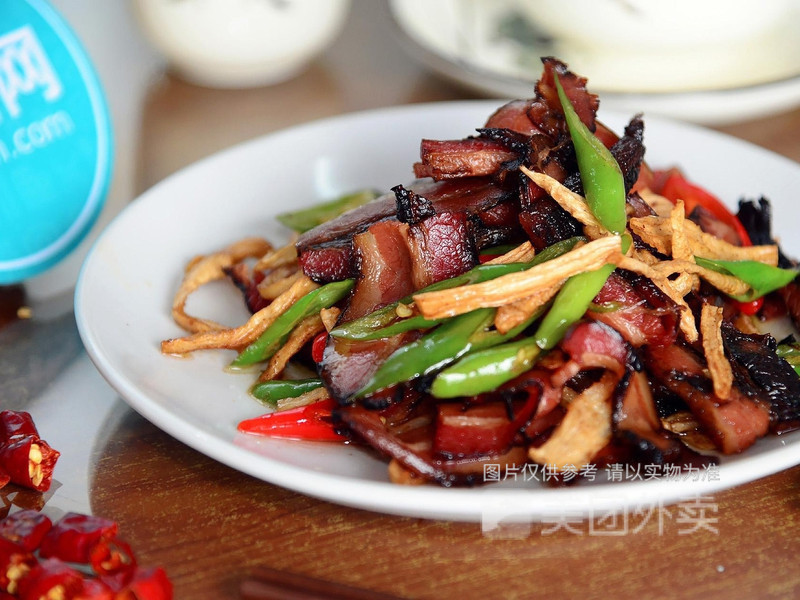 尖椒腊肉盖饭图片