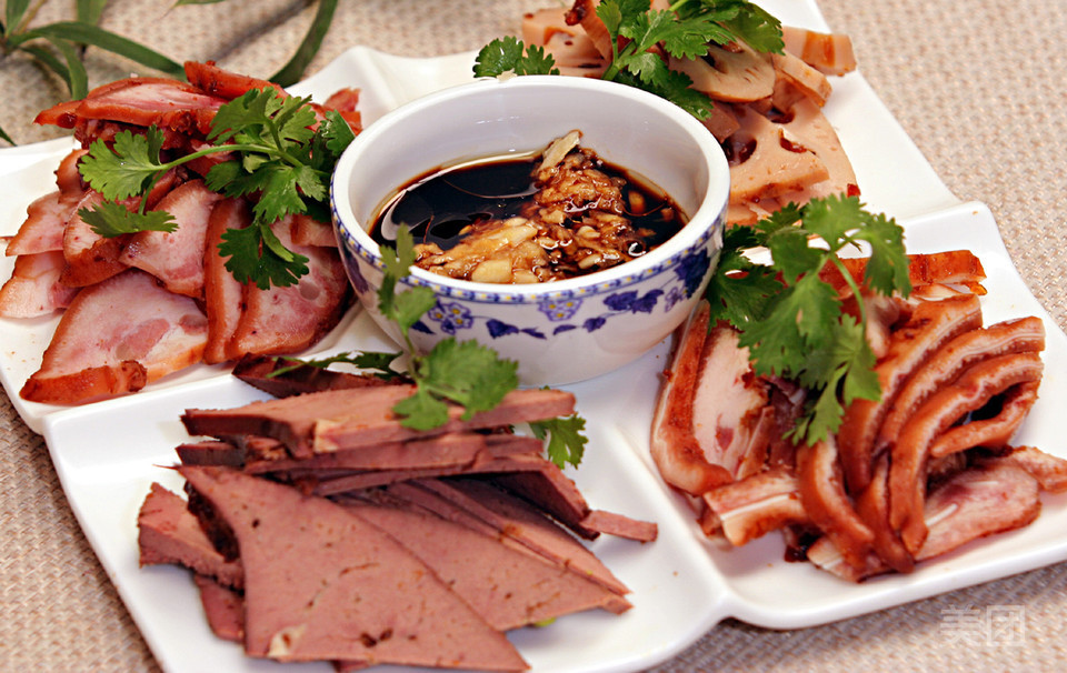 卤肉拼盘图片