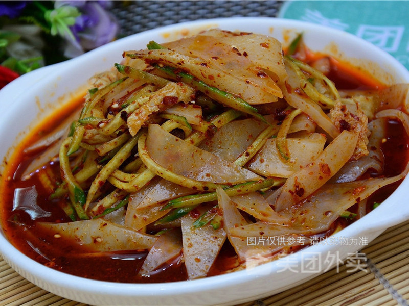 辣妹志丹擀面皮