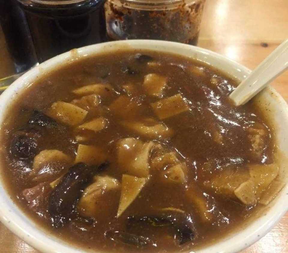 邢老三肉丸胡辣汤腊牛肉夹馍新区斯正街店