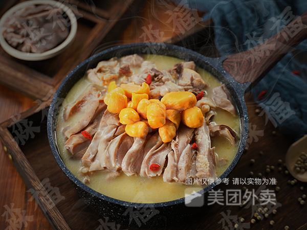 板栗煲猪肚鸡图片