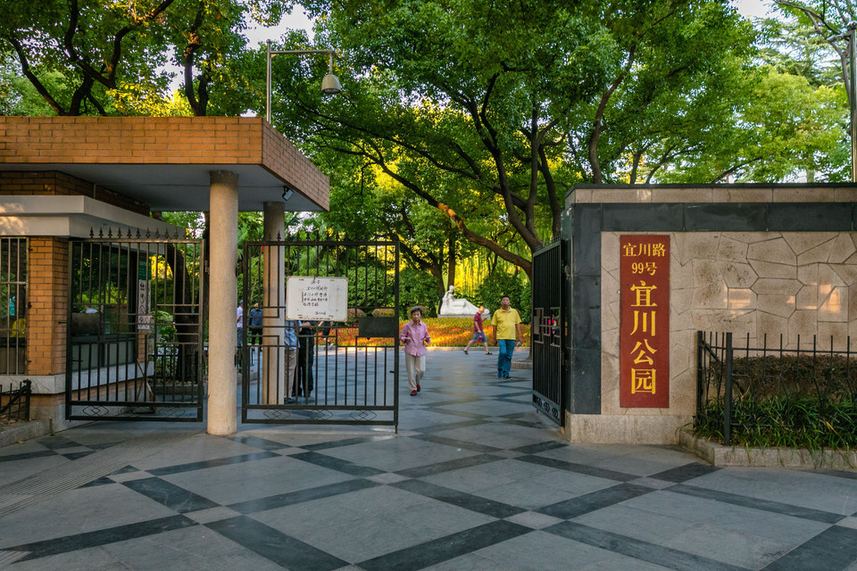 怎么去,怎么走,在哪,在哪里,在哪儿):上海市普陀区宜川路街道洛川路与