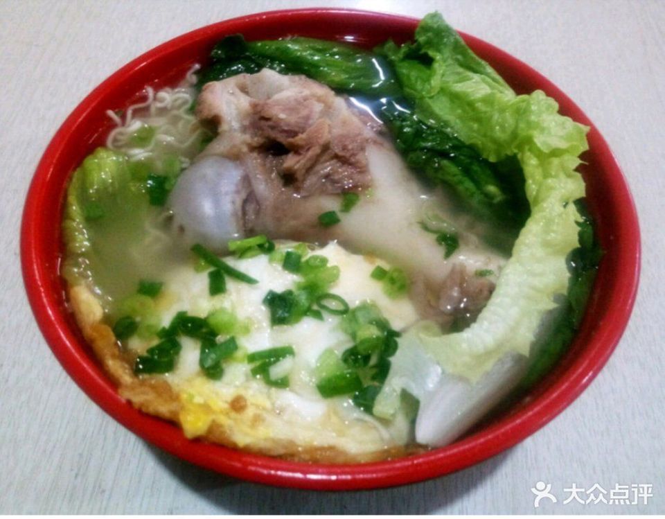 筒骨米粉肇庆学院店