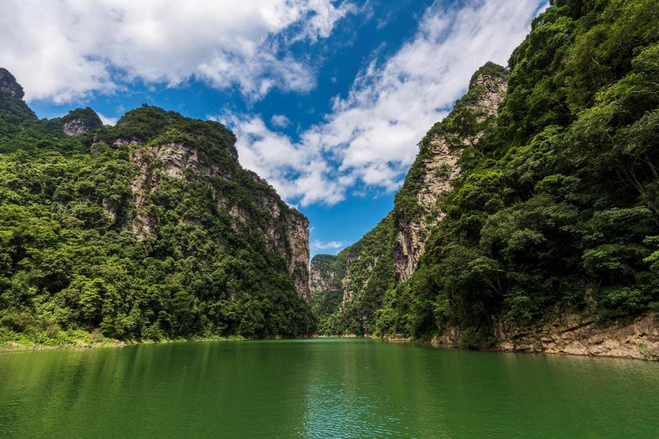 金秀县圣堂湖生态旅游景区
