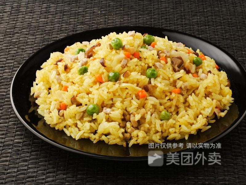 咖喱鸡肉炒饭图片