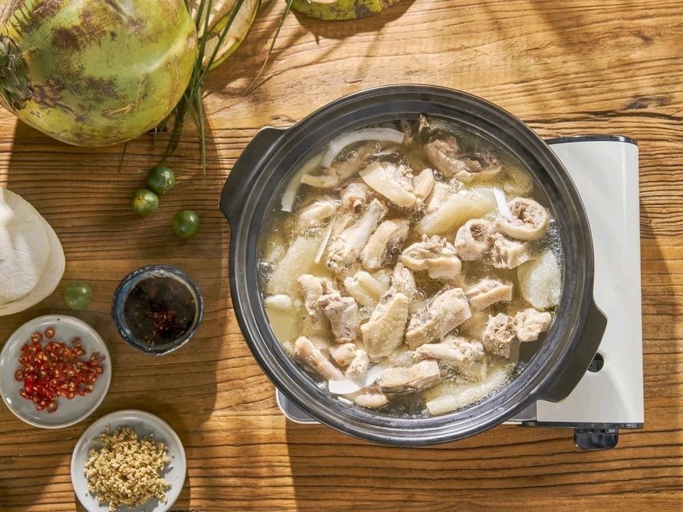 椰语江南海南椰子鸡火锅