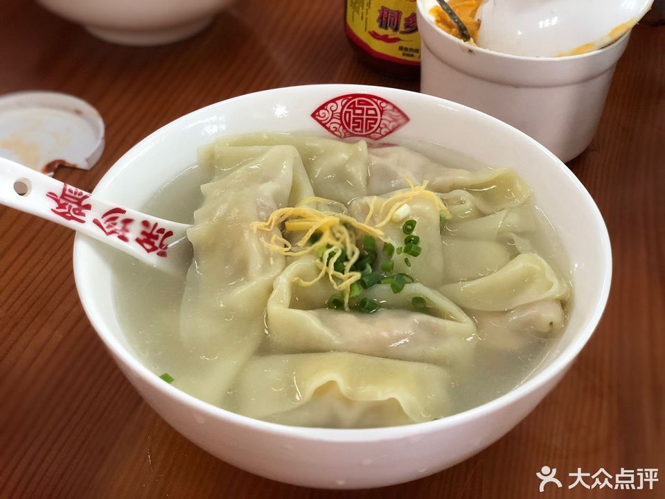 泡泡小馄饨推荐菜:介绍:地址(在哪里):徐珍斋(新塍店)位于嘉兴市秀洲