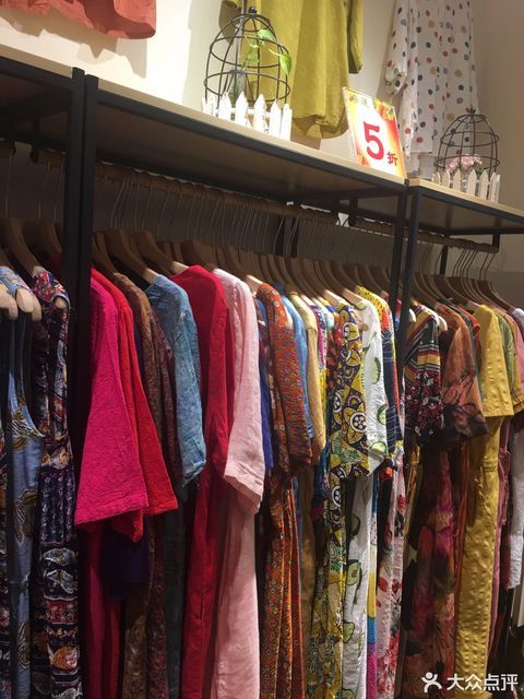 瑞莲服装(扬名广场店)图片