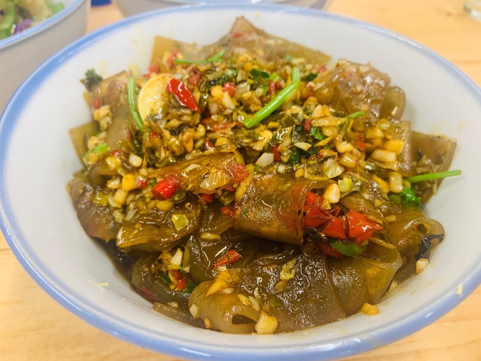 酸菜炒粉皮图片