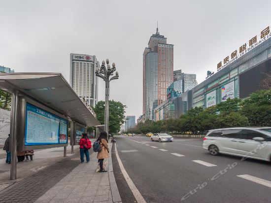 在哪里,在哪儿):重庆市南岸区南坪街道江南大道7号浪高亮阁503室电话