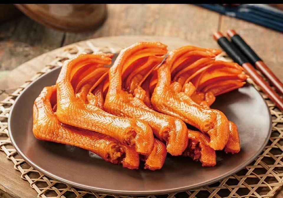 甜辣鸭爪图片