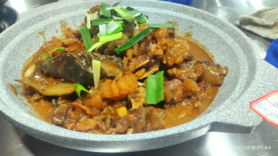 8年生态甲鱼烧牛鞭图片