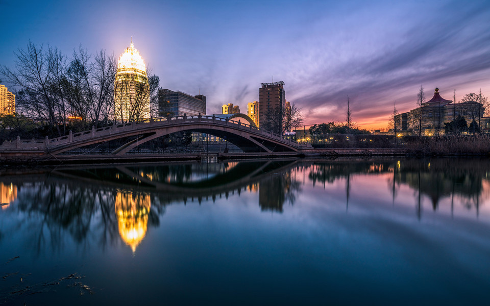 双月湖公园图片