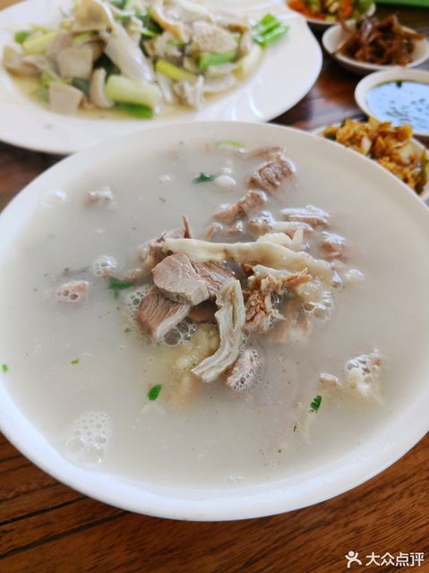 全羊汤推荐菜:介绍:地址(在哪里):莒县世起全羊馆位于日照市莒县莒州