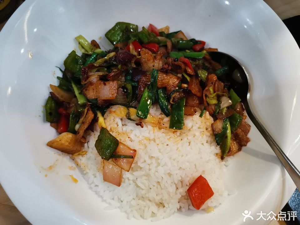 回锅肉盖饭图片