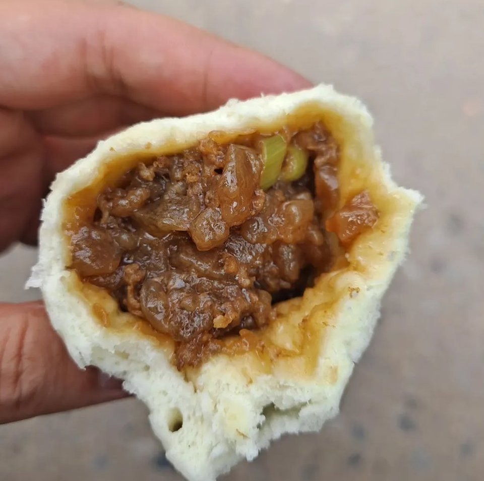 片粉肉白菜牛肉馅包子推荐菜:介绍:地址(在哪里):紫雅包子铺位于沧州