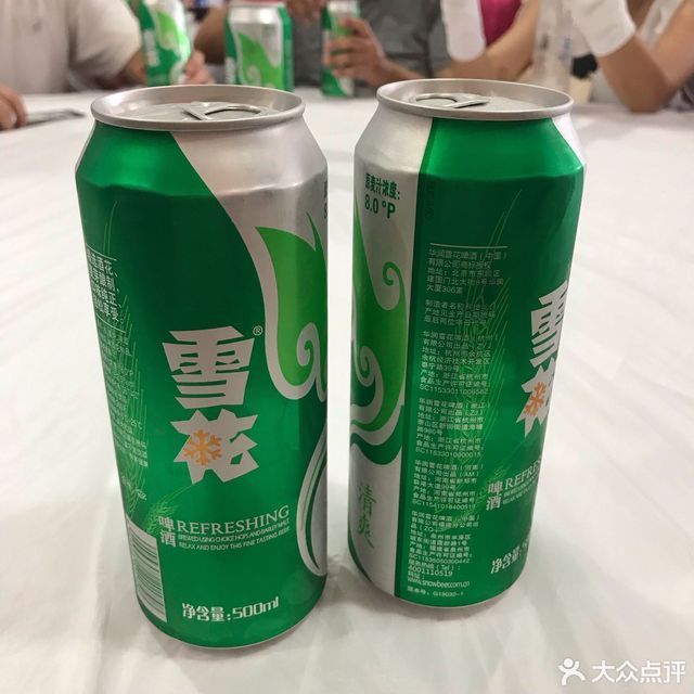雪花啤酒图片