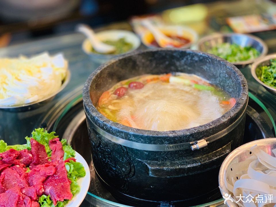 朋源石锅酸汤牦牛肉