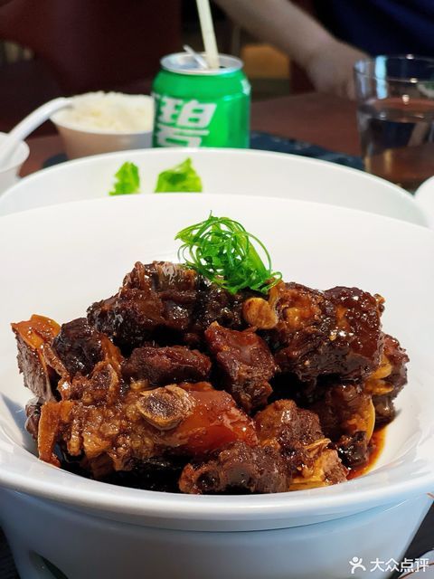 红烧牛小排图片