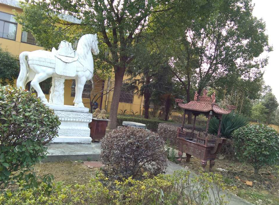 地址(在哪里):白马寺位于安庆市桐城市014县道介绍:标签:景点寺庙道观