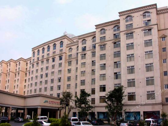 廉江酒店包括:丽波度假村,华茂大酒店,凯登国际酒店,星辉商务酒店,新