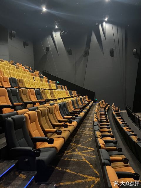 在哪,在哪里,在哪儿):南昌市东湖区中山路65号强威大厦4楼百花洲电影