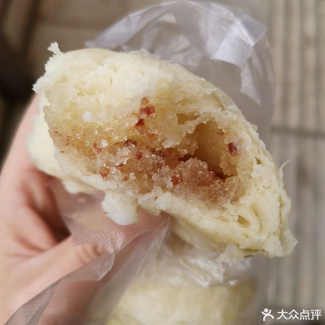 介绍:地址(在哪里):破酥包子王(原宝善街店)位于昆明市盘龙区人民东路