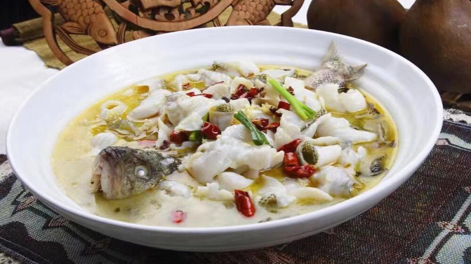 一品酸菜鲈鱼图片