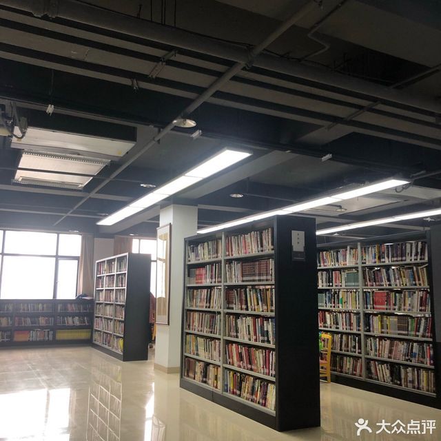 成华区图书馆分馆图片