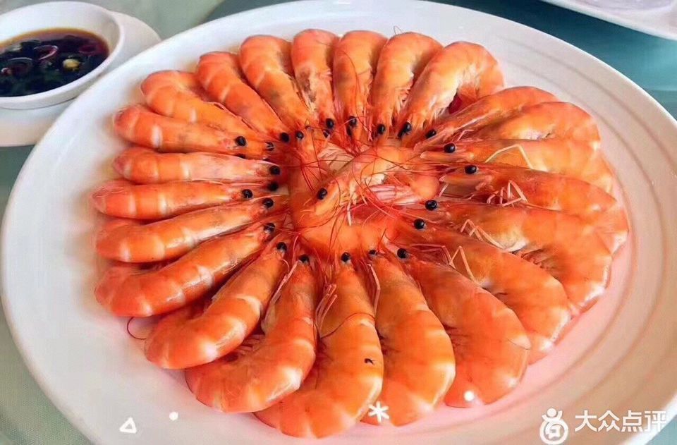 罗氏虾白灼图片