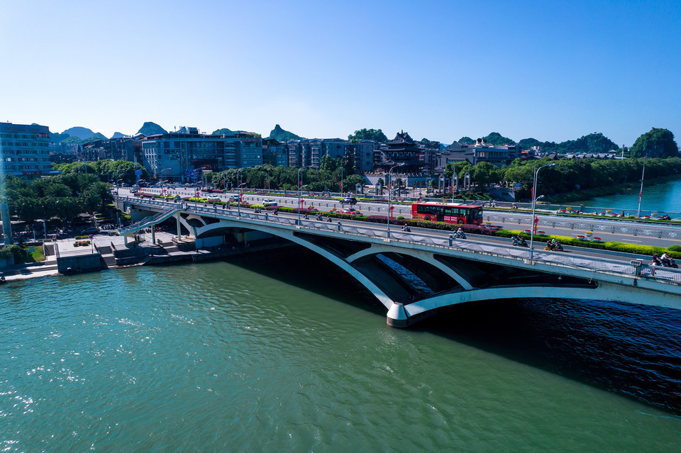 解放桥地址(位置,怎么去,怎么走,在哪,在哪里,在哪儿):桂林市秀峰区