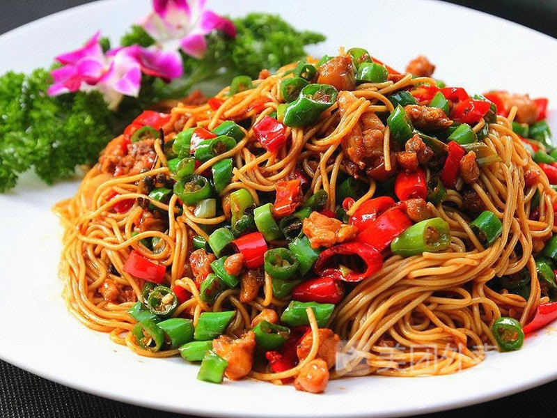 双椒鸡捞面图片