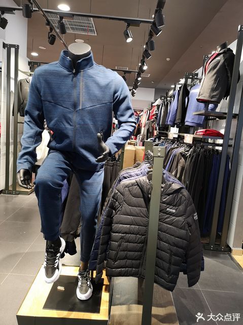 361度专卖店(乘风中医院店)图片